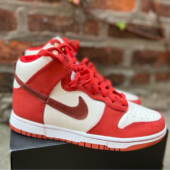 NEW Nike Dunk High LXX Cinnabar Sneakers Womens Size 7 Mars Stone Sail White - Picture 4 of 9